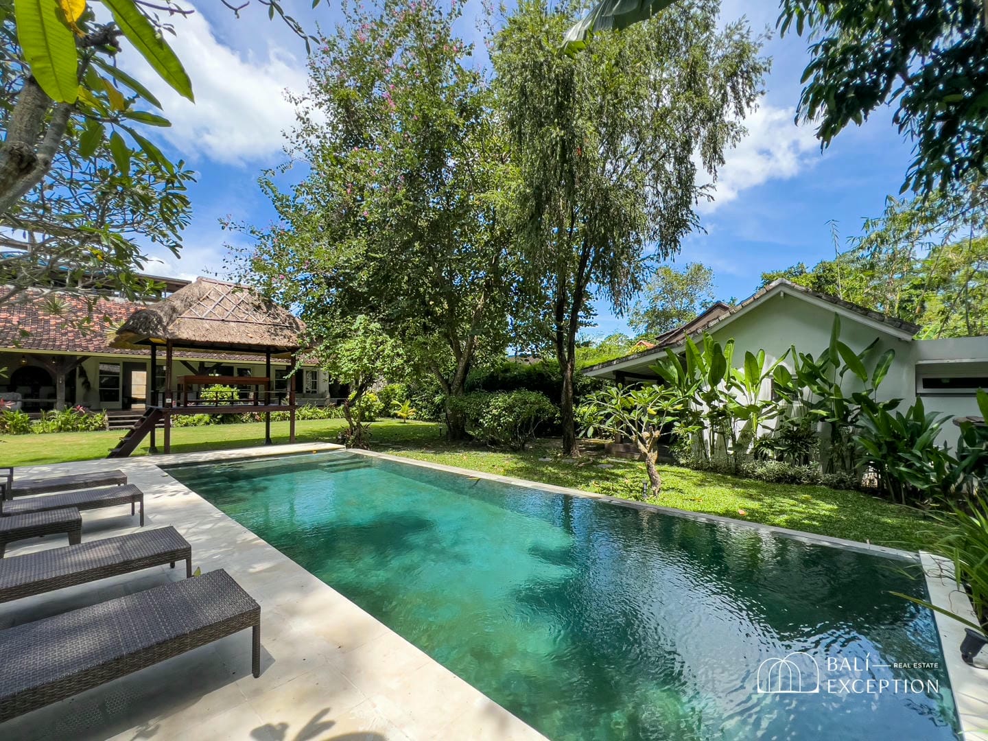 READY NOW 4 BEDROOM VILLA FOR SALE LEASEHOLD IN UMALAS BE-2088 